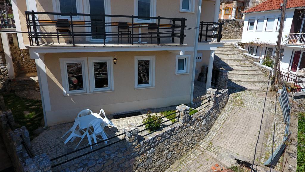 Apartment And Studio Damjan Ohrida Exterior foto